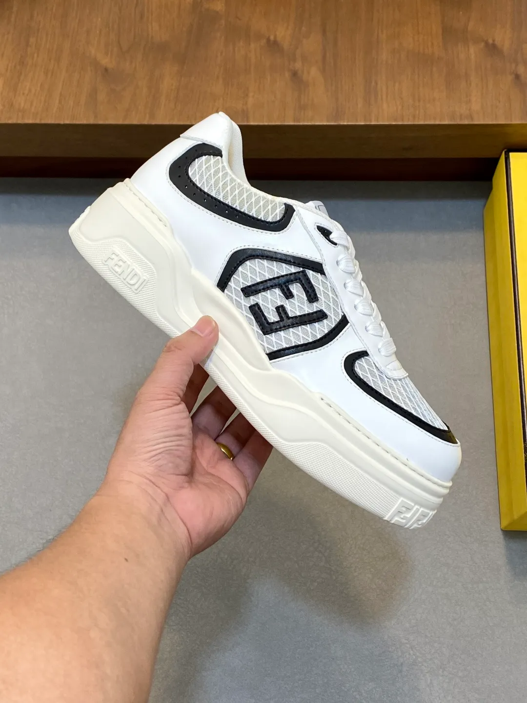 💰780 [FENDI] Fendi - high-end quality original order 🔍🔍🔍 casual sports shoes - Upper: 🔝 Nappa calfskin spliced breathable mesh injection molded brand logo plastic module - Lining: brand canvas - Outsole: ultra-light T men's shoes 💰R foam rubber; molded outsole - Ultra-high quality control · Fine workmanship: highlighted (high-end · extravagant · grade) -Size: 39-44 (38, 45, can be customized)